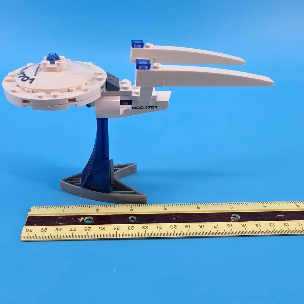 Star Trek USS Enterprise Toy Figure Kre-O 39pc Hasbro USS A3368 NCC-1701